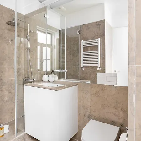 Joivy Marvelous 3-bed With Astonishing View And Terrace, Nearby St George Castle Appartement Lisboa