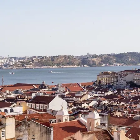 Guestready - Fantastic Flat Near S. Jorge Castle Апартаменты *