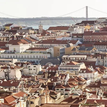 Joivy Marvelous 3-bed With Astonishing View And Terrace, Nearby St George Castle Daire *